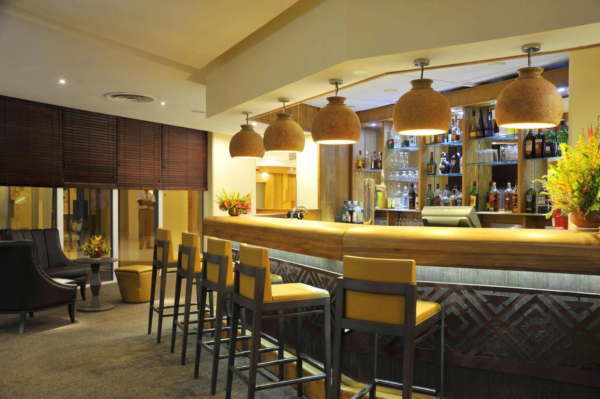 索帕特斯曼德酒店 瓦加杜古 外观 照片